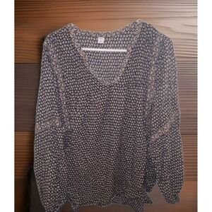 Old Navy Top‎ Womens XXL Black White Floral Balloon Sleeve V-Neck Boho Fairy